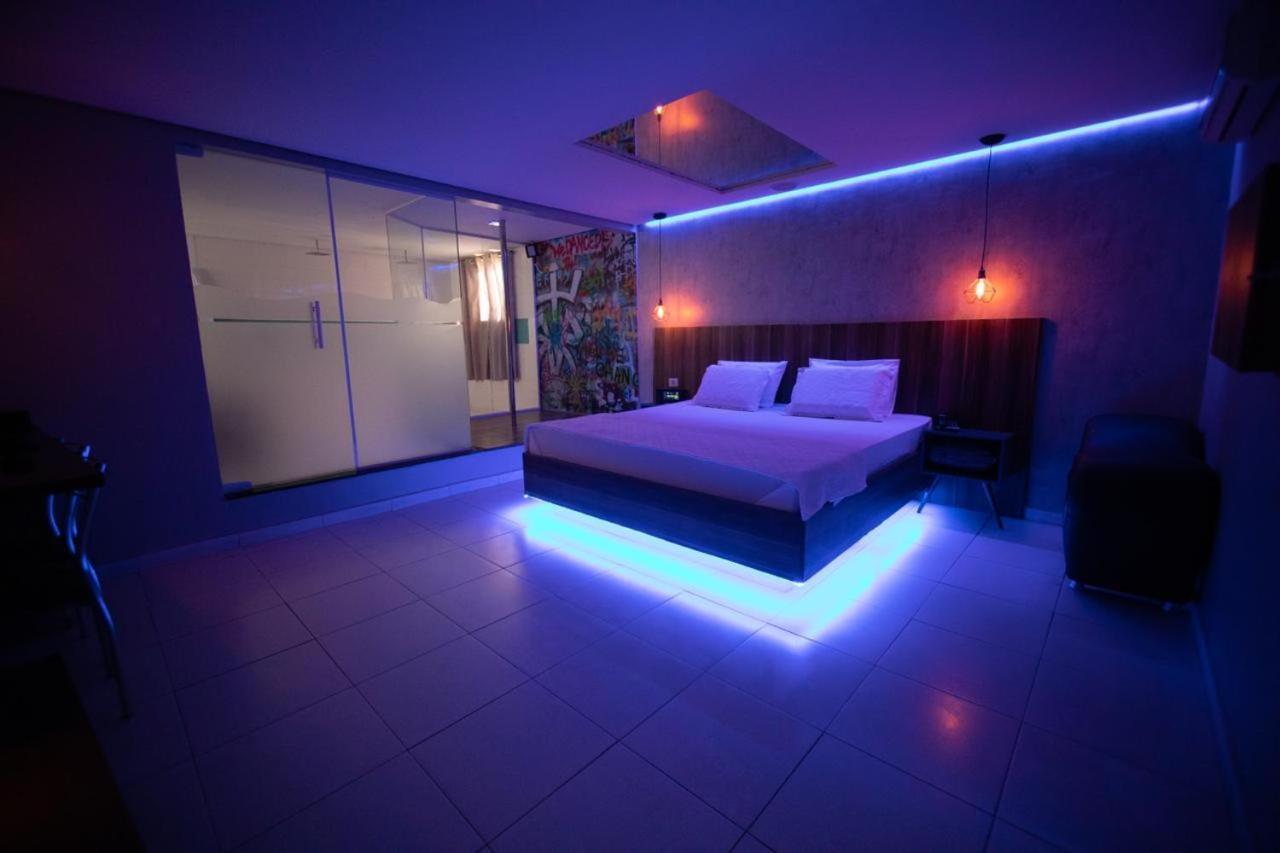 Spot Hotel del amor 3*